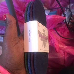 NWT Bombas 4 pack light weight no shows Size Small